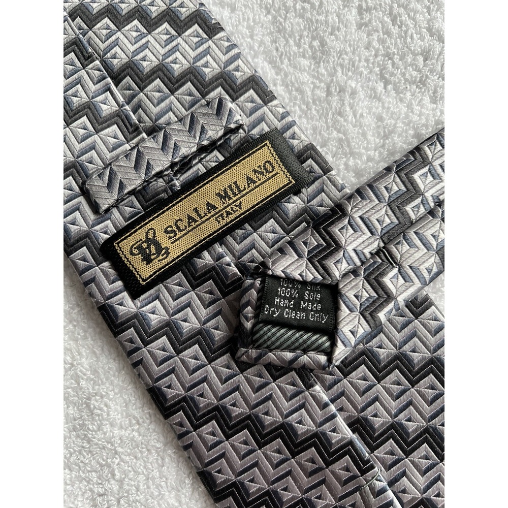Scala Milano	Grey Square Diamond Geometric Woven	Jacquard 100% Silk	Tie Necktie